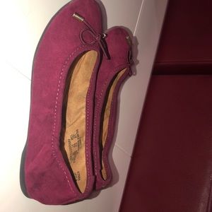 Girls size 13 flats, worn a few times
